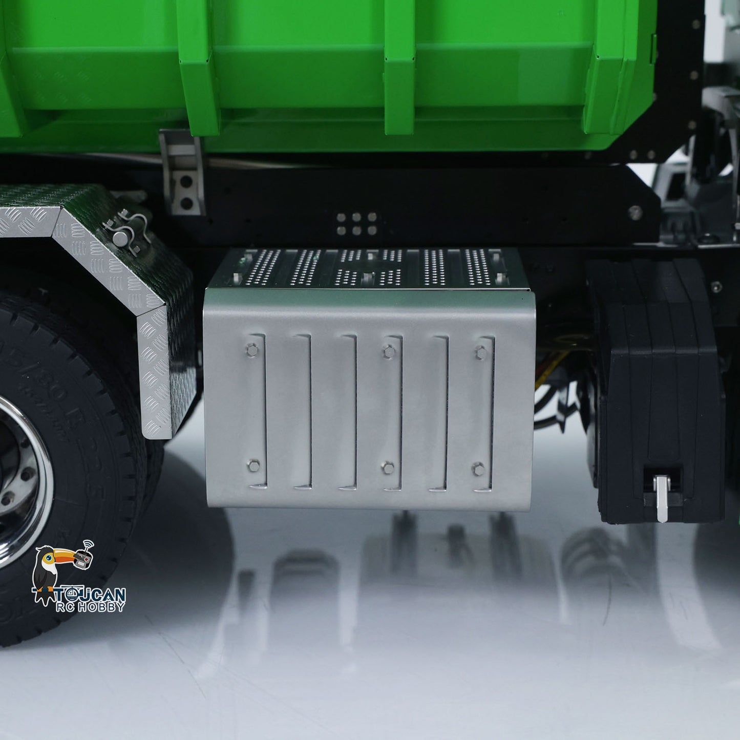 Toucanhobby G88 1/14 Metal 8x8 RC Hydraulic Roll on off Dump Truck RTR Waste Bin 3 Speed Transmission Differential Lock Rear Axle Steering Light Sound for Construction Collectors