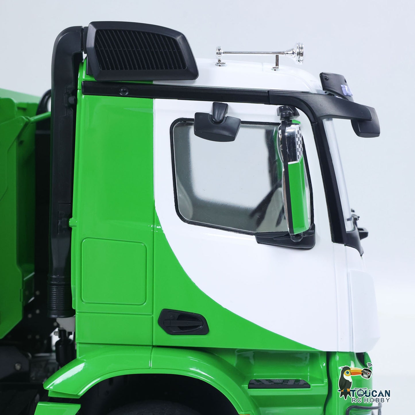 Toucanhobby G88 1/14 Metal 8x8 RC Hydraulic Roll on off Dump Truck RTR Waste Bin 3 Speed Transmission Differential Lock Rear Axle Steering Light Sound for Construction Collectors