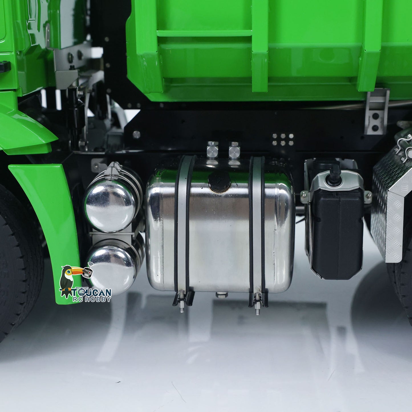 Toucanhobby G88 1/14 Metal 8x8 RC Hydraulic Roll on off Dump Truck RTR Waste Bin 3 Speed Transmission Differential Lock Rear Axle Steering Light Sound for Construction Collectors