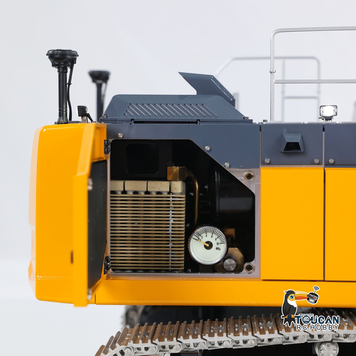 LESU Aoue LR945 1/14 Metal RC Excavator B0017 RTR 7CH Hydraulic Valve 3-Arm Digger PL18EV Lite Remote Controller LED Lights for Hobby Collectors