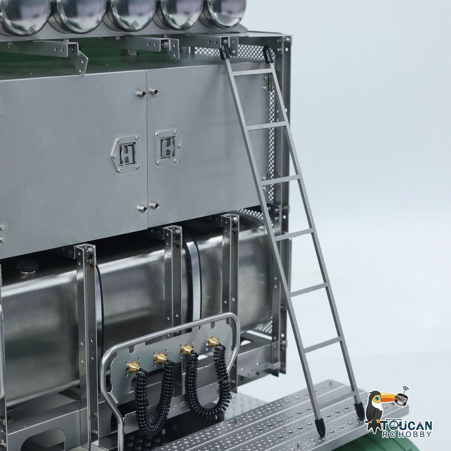 1/14 8x8 Metal Chassis Radio Control Tractor Truck 770S RC Lorry Car Model Differential Locks Lights Sounds Flysky ST8 Radio