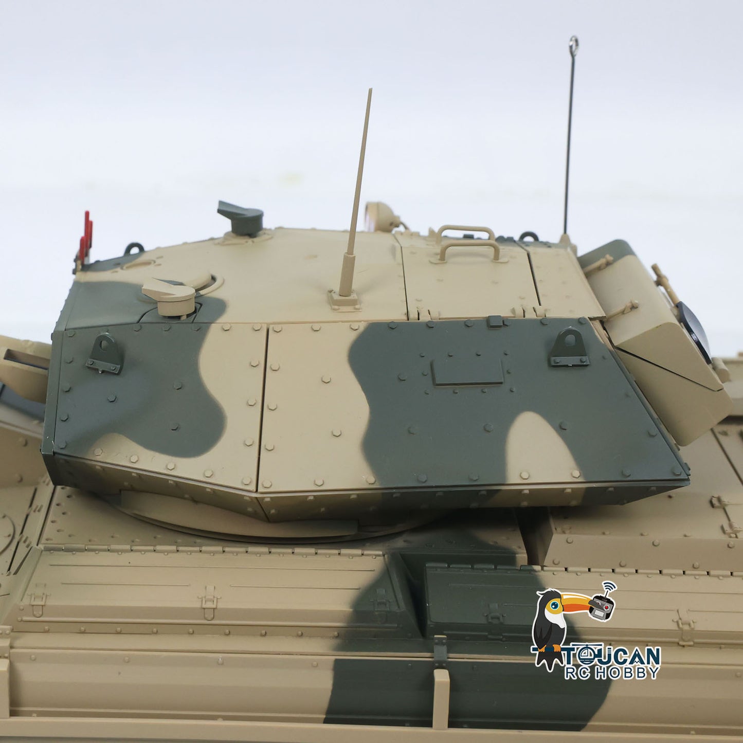 CoolBank 1/16 Radio Control Tank Crusader MK III 360 Degre Turret Rotation Barrel Recoil Elevation Light Sound Smoke System