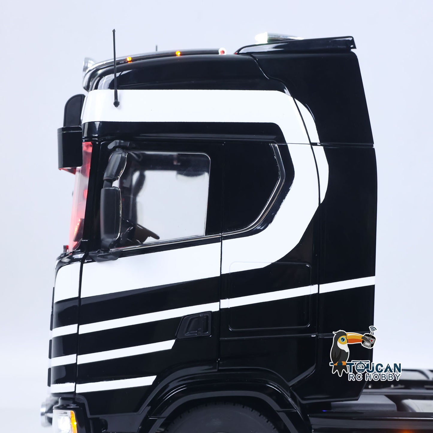 In Stock Unitru 05 770S 1/14 RC Tractor Truck 4x4 Metal Chassis RTR 3Speed Gearbox Remote Control Lorry Car Smoke Light Sound ST8 Battery