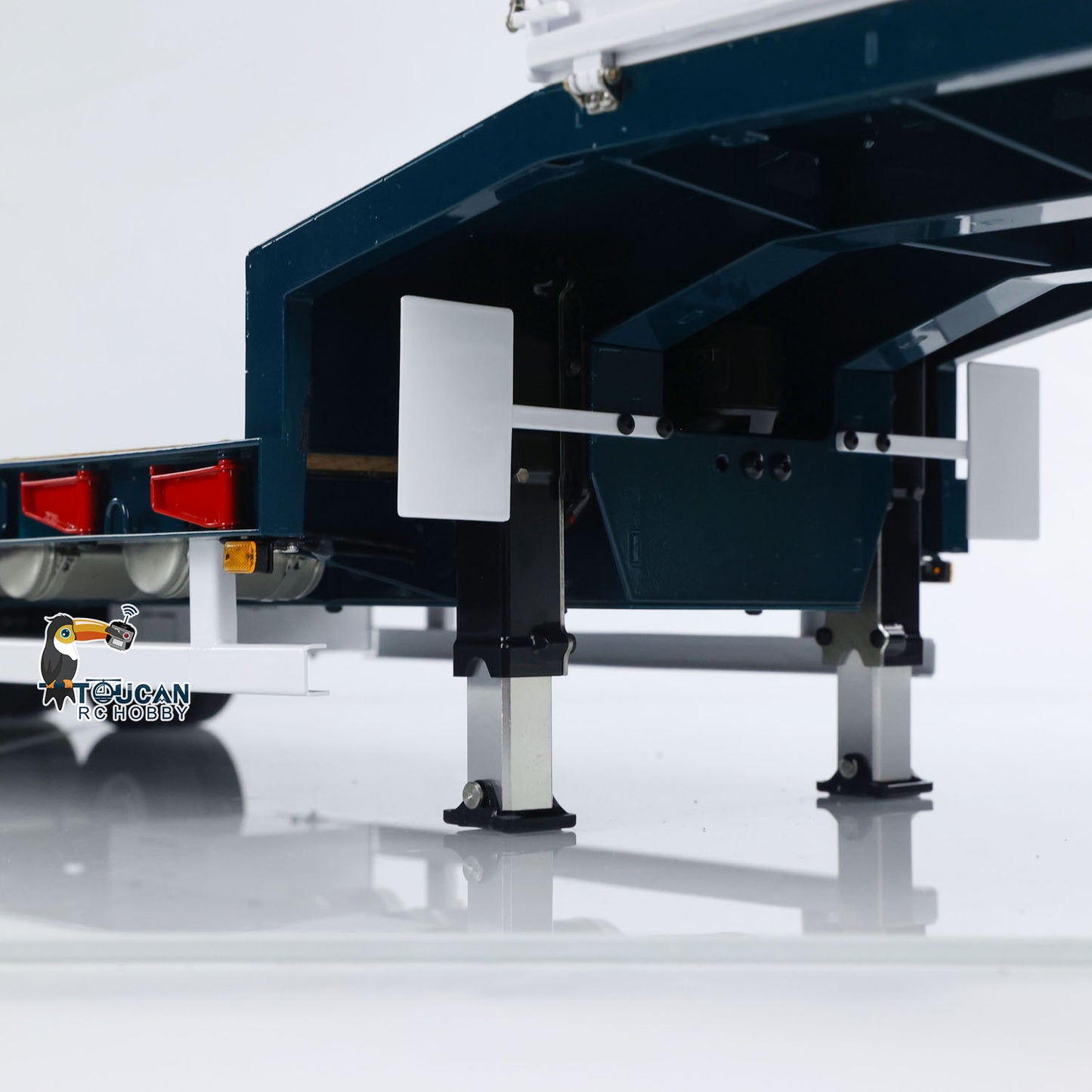 LESU A0041 1/14 Metal Trailer Hydraulic Lifting Tailboard with Landing Legs 3 Axles Chassis for RC Tractor Truck DIY Construction Model