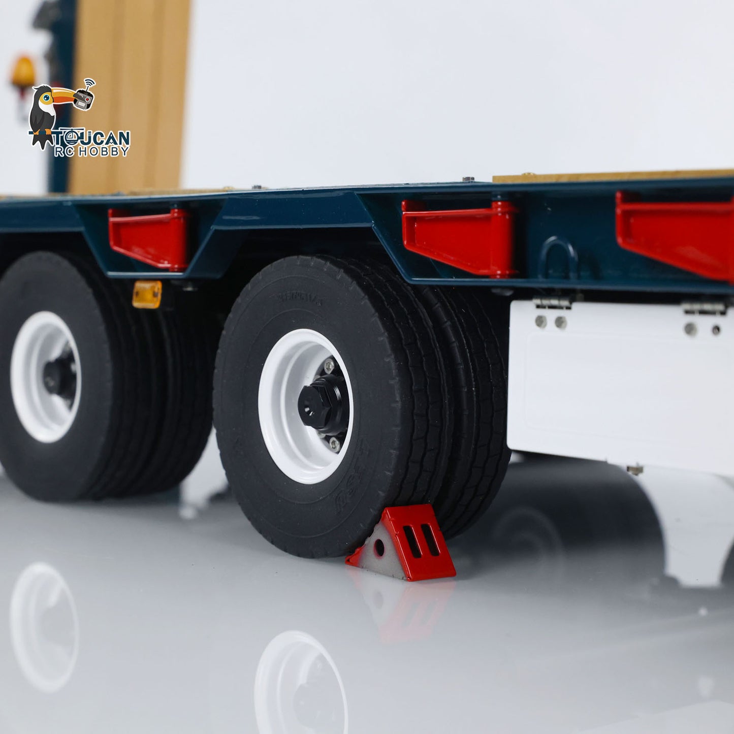 LESU A0041 1/14 Metal Trailer Hydraulic Lifting Tailboard with Landing Legs 3 Axles Chassis for RC Tractor Truck DIY Construction Model