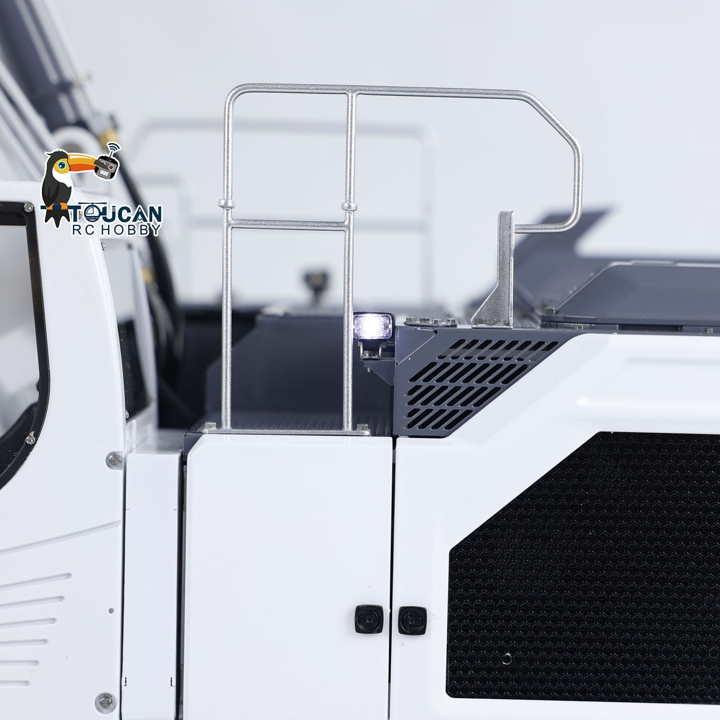LESU Aoue LR945 1/14 Metal RC Hydraulic Excavator B0017 KIT/PNP CNC 7CH Valve 3-arm Digger LED Lights Electronic Display for Professional Construction Truck Model Collectors DIY