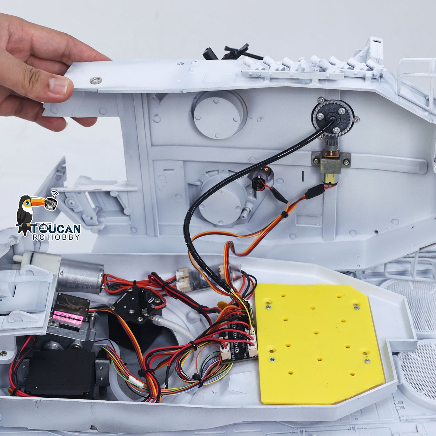 TOUCAN 1/16 Metal RC Tank 3889 German Leopard A6 Turret Electric Periscope 360 Rotation Barrel Recoil Elevation Battery RTR