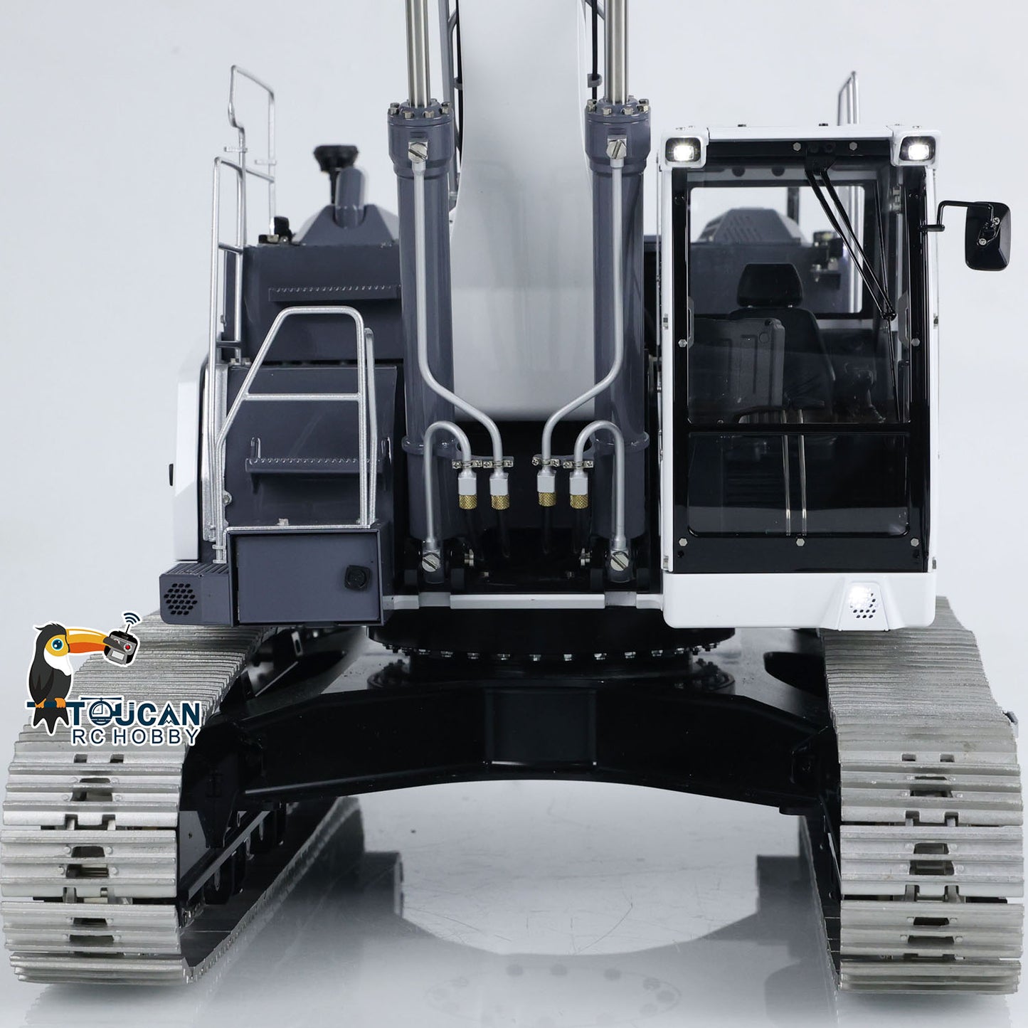 LESU Aoue LR945 1/14 Metal RC Hydraulic Excavator B0017 KIT/PNP CNC 7CH Valve 3-arm Digger LED Lights Electronic Display for Professional Construction Truck Model Collectors DIY