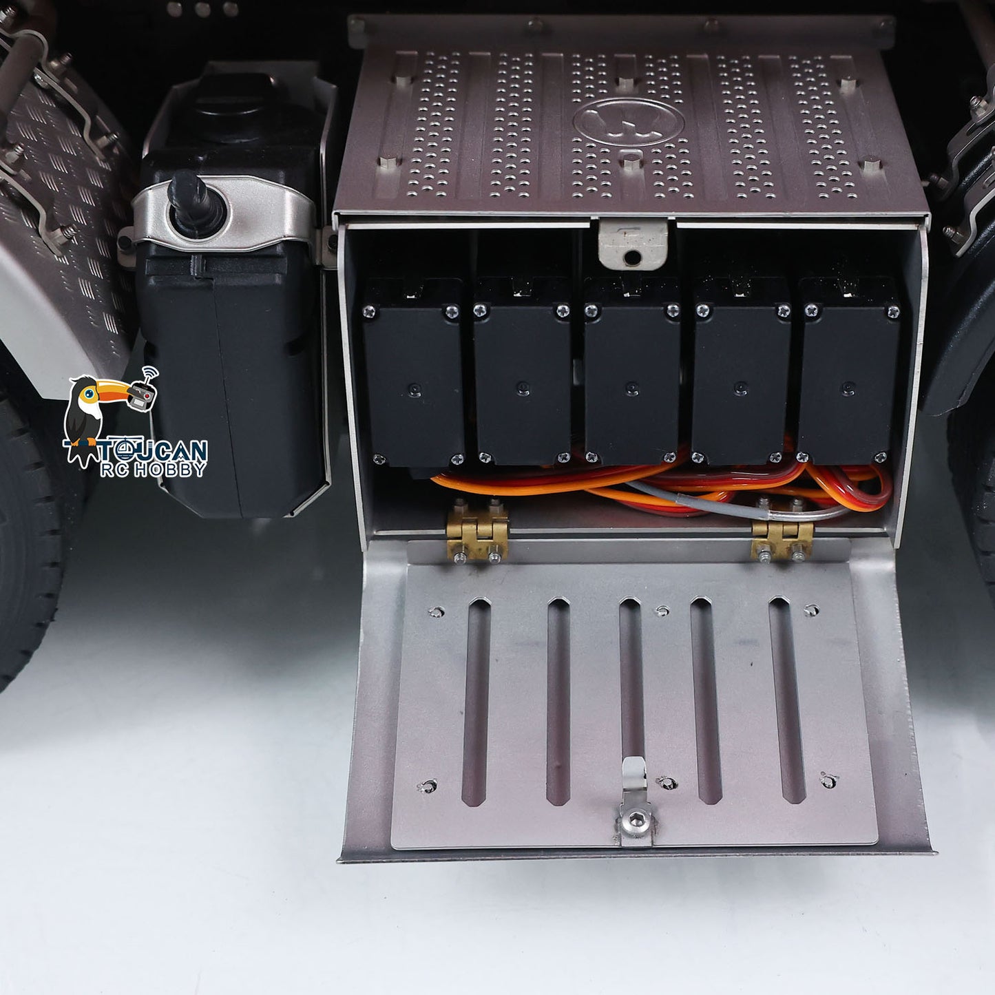 Toucanhobby 1/14 Remote Control Metal Hydraulic Roll On Off Dump Truck 8*8 5 Valves RC Full Tipper 3Speed Gearbox Hobbywing 1060 Brushed ESC Differential Locks