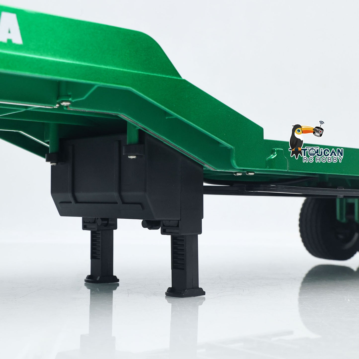 HUINA 1/18 Plastic Flatbed Semi Trailer 1502 for Radio Controlled Tractor Truck 1501 Electric Support Legs Battery No Light