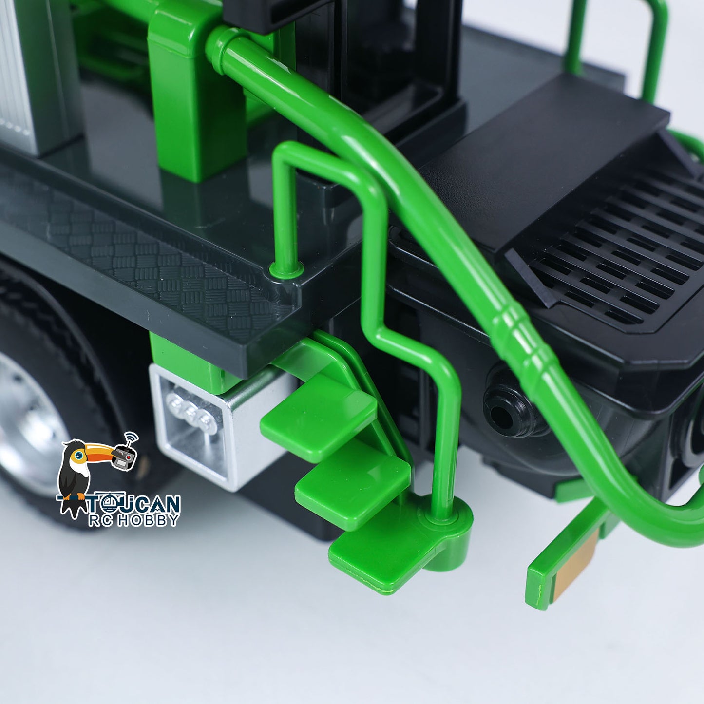 US Stock HUINA 1/18 Remote Control Concrete Pump Truck 1381 RTR Construction Vehicle Manual Support Leg Light Sound System Battery