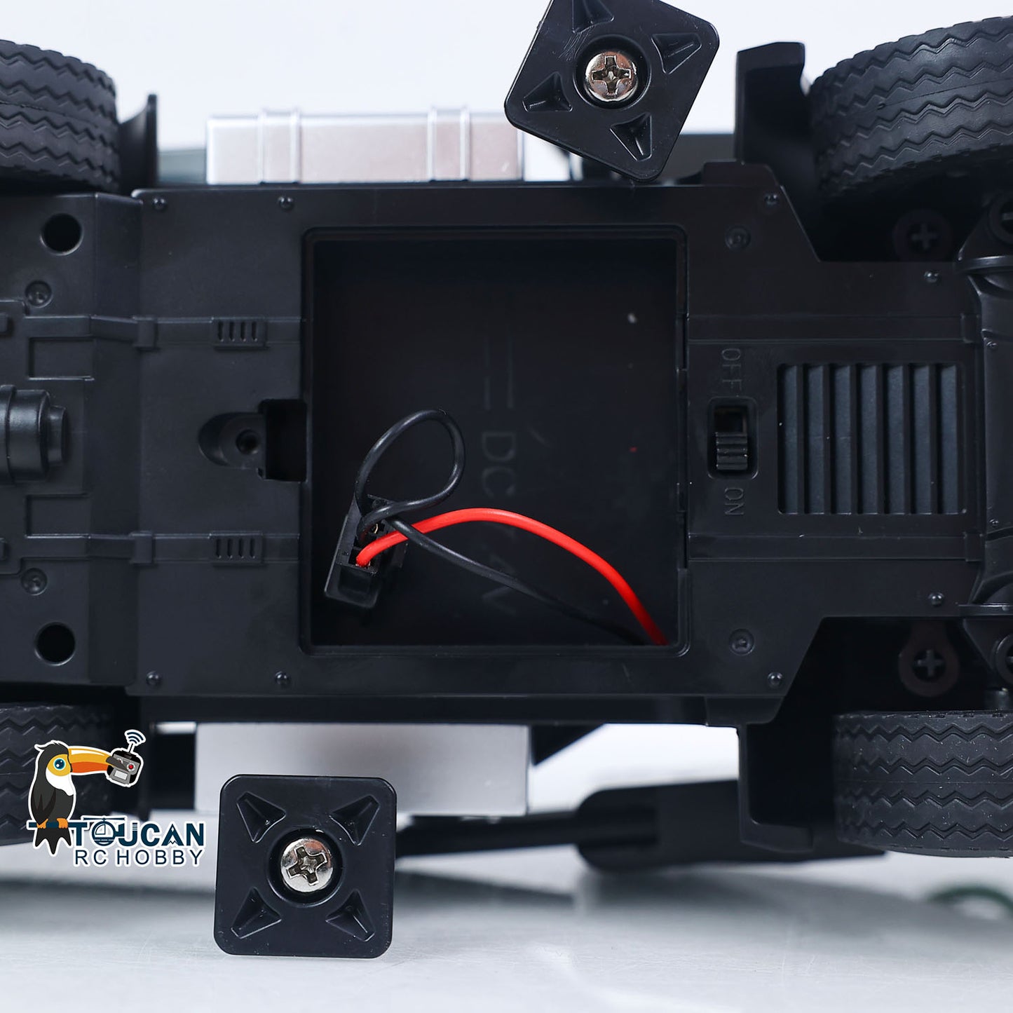 US Stock HUINA 1/18 Remote Control Concrete Pump Truck 1381 RTR Construction Vehicle Manual Support Leg Light Sound System Battery