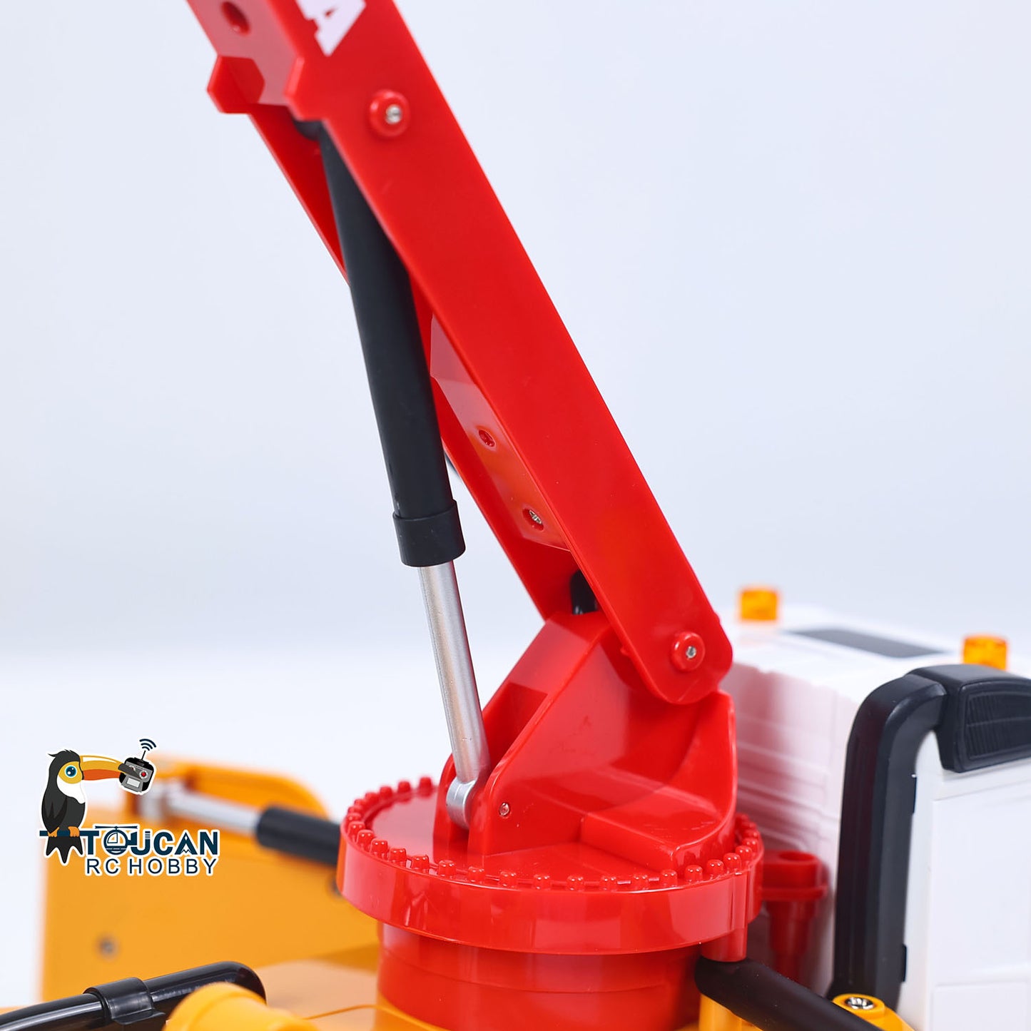 US Stock HUINA 1/18 Remote Control Concrete Pump Truck 1381 Engineering Vehicle Finished Model RTR Manual Support Leg Light Sound Effects
