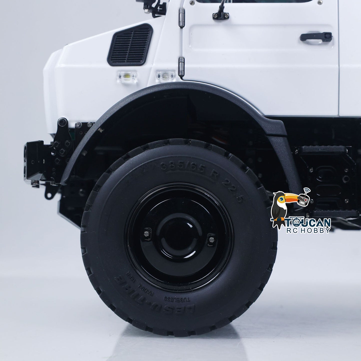 LESU U4023 1/14 Metal RC Off Road Vehicle Kit Non-Hydraulic All Terrain Light Truck Detachable Steel Cargo Bed 3 Speed Transmission Differential Locks Light Sound System for Hobby Collectors