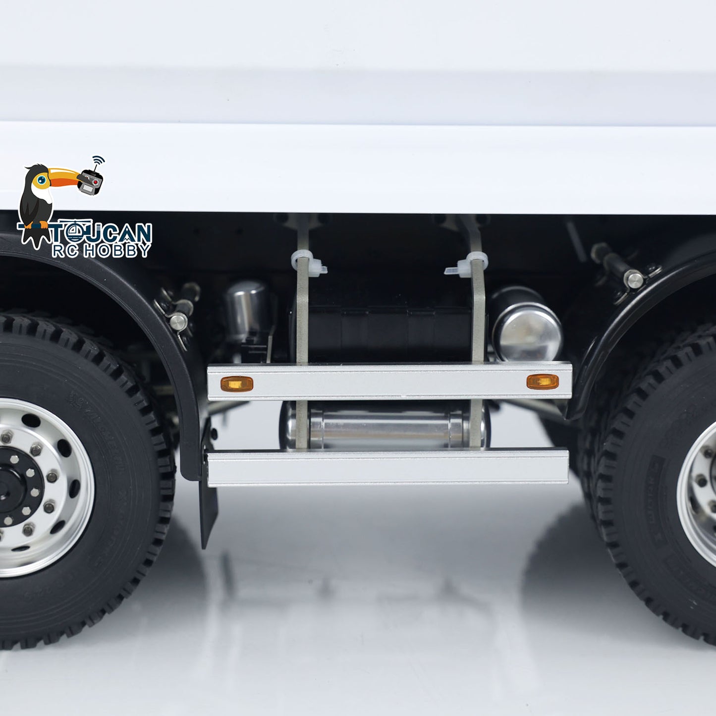 1:14 8x8 RC Hydraulic Equipment Radio Control Tipper Car 2-speed Dump Truck DIY Model Sound Light I6S LED Light Sound