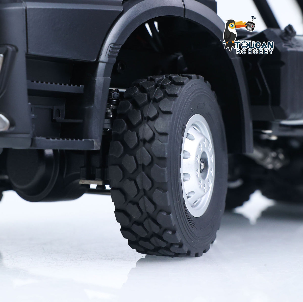 TOUCAN RC HOBBY HUINA 1598PRO 1/14 Metal Remote Control Dump Truck 6X6 Engineering Vehicle Electric RC Tipper Model Light Sound System Battery