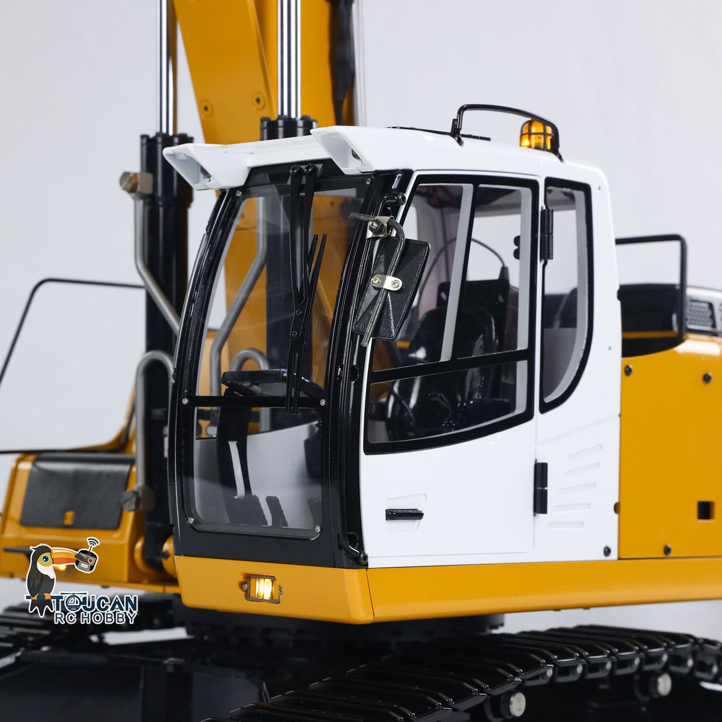 Almost Ready to Run 1/14 946 Tracked RC Hydraulic Excavator 9CH Radio Controlled Hydraulic System Good Quality Cylinder Valve Pump