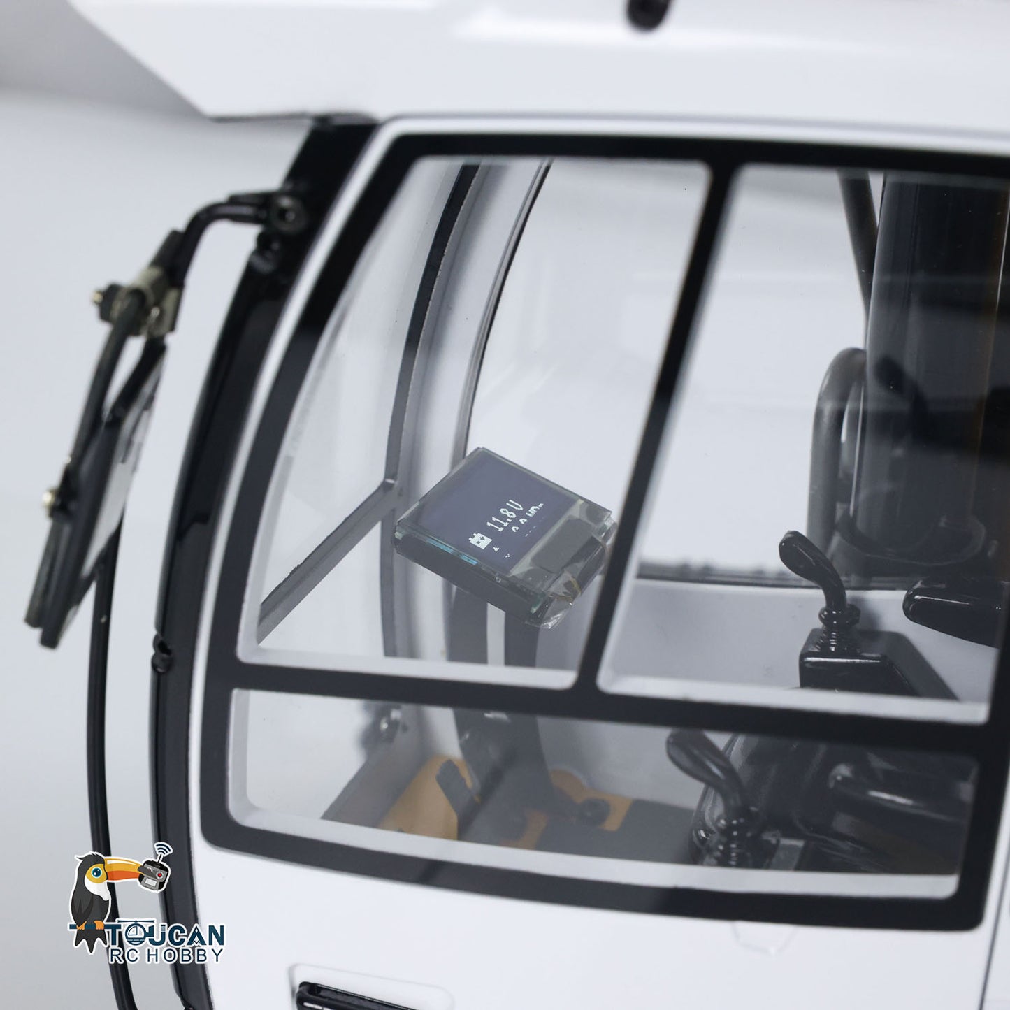 TOUCAN RC HOBBY MTModel 946 1/14 Metal RC Hydraulic Excavator Bucket Ripper Grab 5-way Valves LCD Display for Digger Enthusiasts