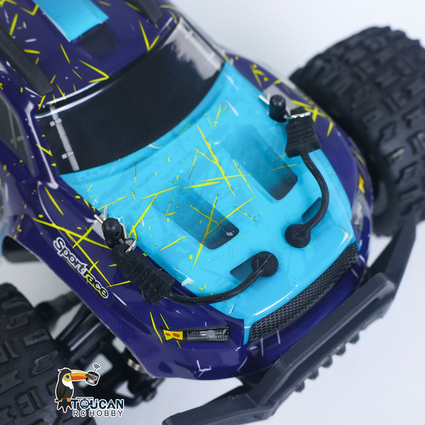 Fast Free Shipping for EU SCY 18101 Muti-Terrain 1/18 2.4GHz Sync Remote Control Off Road Vehicle PVC Body RC Electric Big Tire Truck Wheelie Bar LED Light