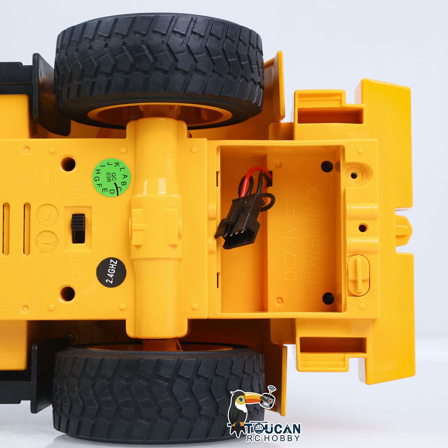 TOUCAN RC HOBBY HUINA 1/16 Half Metal Electric Remote Control Loader 552  Mini RC Engineering Vehicle Model Radio Lights Effect Sounds Effects