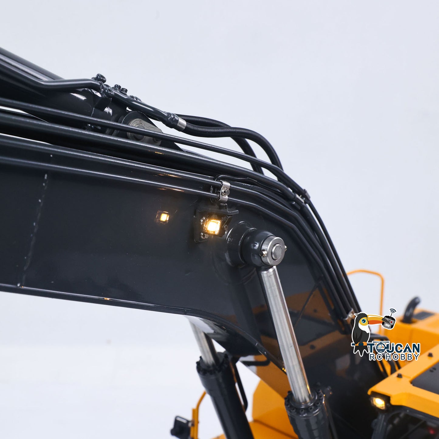 In Stock Metal 1/14 Remote Control Excavator E400 Pro 9CH Valves RC Hydraulic Digger Construction Vehicles Stainless Steel Arm Frsky Radio Cooling Fan