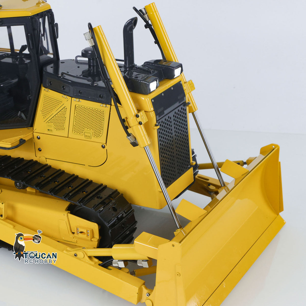 TOUCAN RC HOBBY JZModel 1/12 RC Metal Hydraulic Bulldozer D65EX Radio Controlled Heavy Machine Model Emulated Construction Car I6S Light Sound