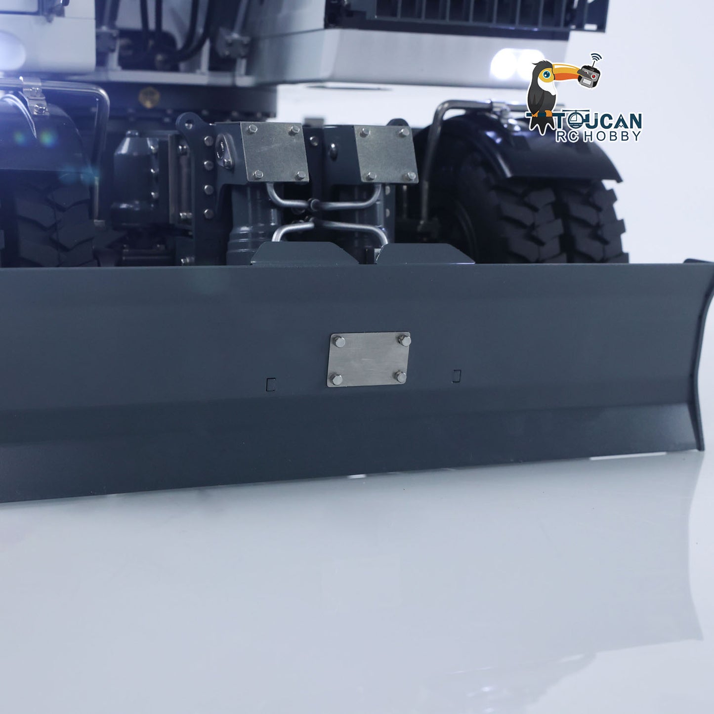 Big Discount 1:14 Metal RC Hydraulic Wheeled Excavator LR914 4*4 3-arms Digger Engineering Vehicle RTR Axle Lock Upgrade Brushless Motor 8-ways Valve PL18EV Lite Radio Controller Light Sound