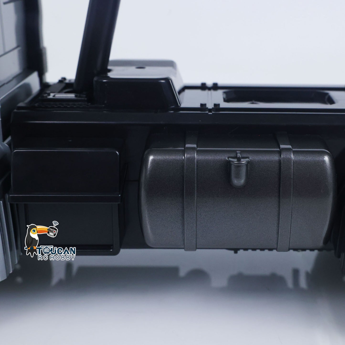 US Stock DoubleE E590 003 1/20 RC Dump Truck 6X6 Electric Lifting Remote Control Tipper BZ Metal Gears Sounds Lights Model Vehicle RTR