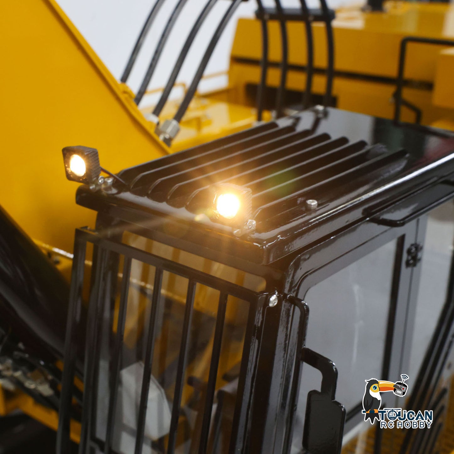 1/8 Metal Remote Control Hydraulic Excavator 390F Heavy Duty 3CH Valves RC Construction Vehicle Models Flysky PL18EV Radio