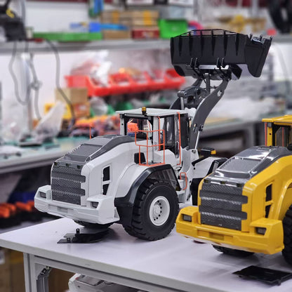 MTRC 1/14 RC Hydraulic Loader E260L Metal Radio Controlled Construction Vehicles Flysky ST8 Radio Brushless Motor LCD Screen