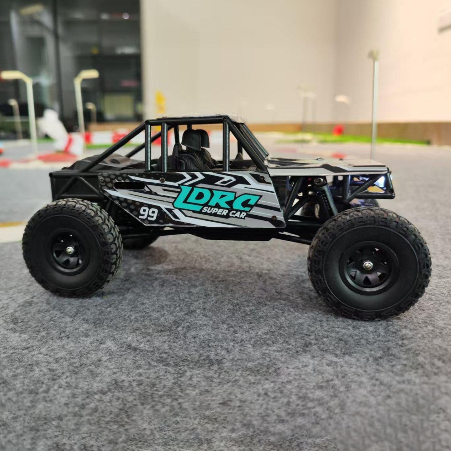 US Stock LDRC LD18499 4*4 2.4G RC Rock Crawler Car 1:18 Wireless Control Climbing Car RTR Vehicles 280 Brushed Motor ESC Headlight