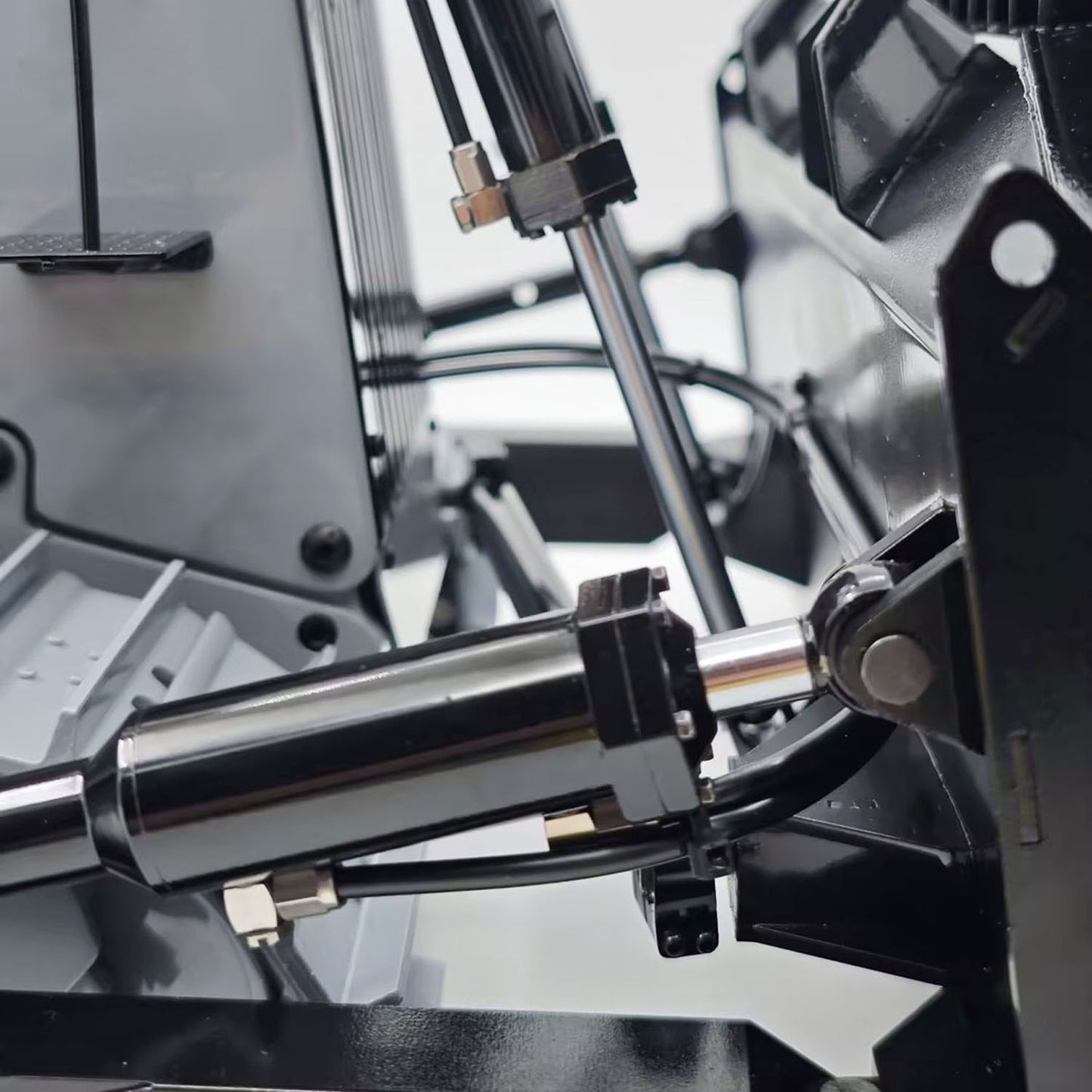 JDM-98 Ultra 1/14 Metal Hydraulic 4CH Valves Remote Control Bulldozer DXR2 Flysky ST8 Radio Sound System Light Pump ESC Motor