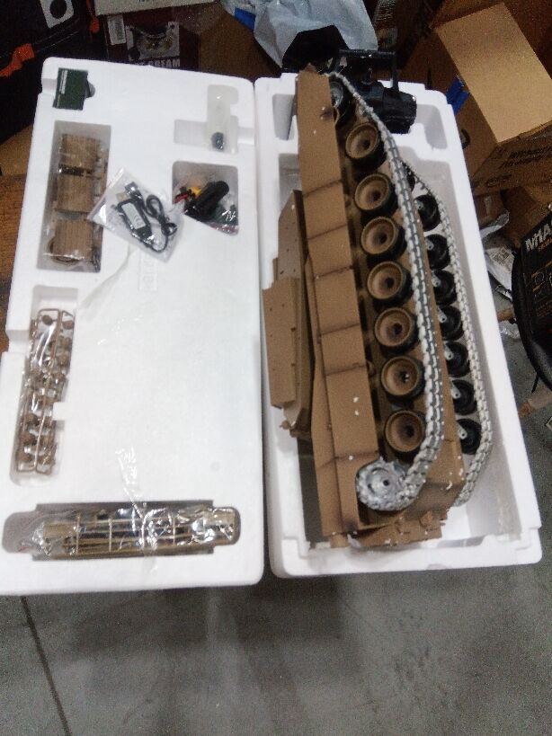 Second Hand US Stock Fast Free Shipping 2.4G Henglong 1/16 Scale 7.0 Upgraded Metal 3918 M1A2 Abrams RTR RC Tank BB IR Smoke Metal Drive Idler Wheels Gearbox Tracks Barrel