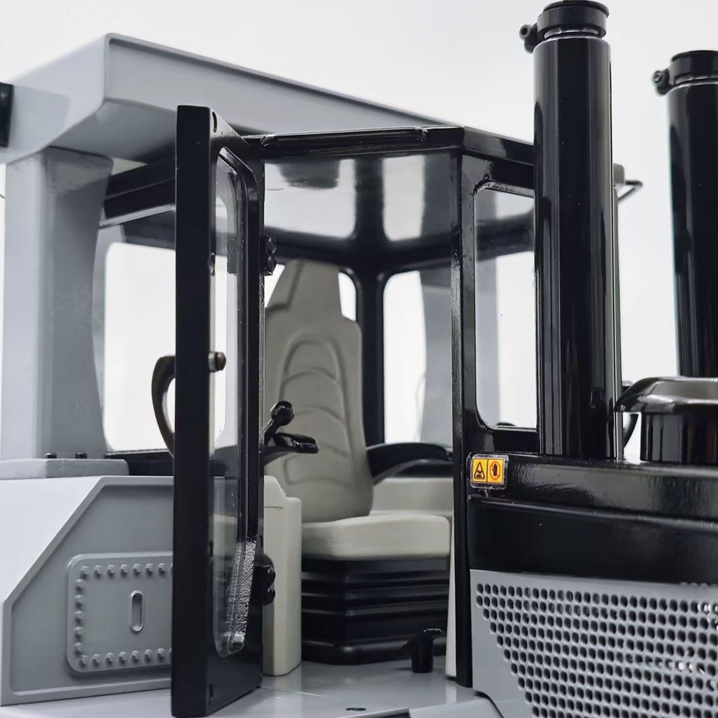 JDM-98 Ultra 1/14 Metal Hydraulic 4CH Valves Remote Control Bulldozer DXR2 Flysky ST8 Radio Sound System Light Pump ESC Motor