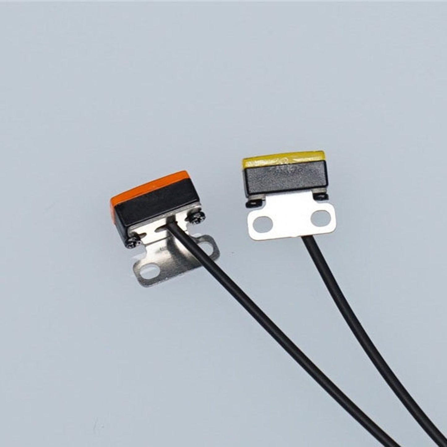 2.2V-3V LED Warning Light Plastic Marker Lamp for DIY TAMIYA 1/14 RC Tractor Truck Model Trailer Dumper Road Rescue Vehicle Car