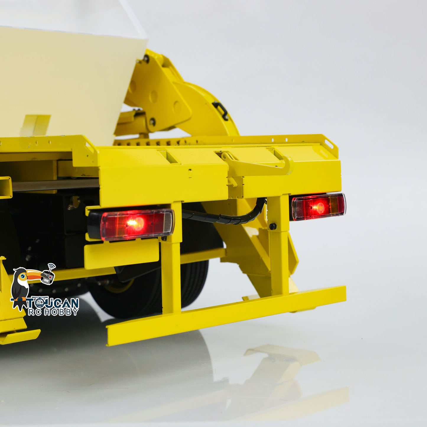6X4 hydraulic swing arm truck F2000 toucan painted 2 speed radio control system
