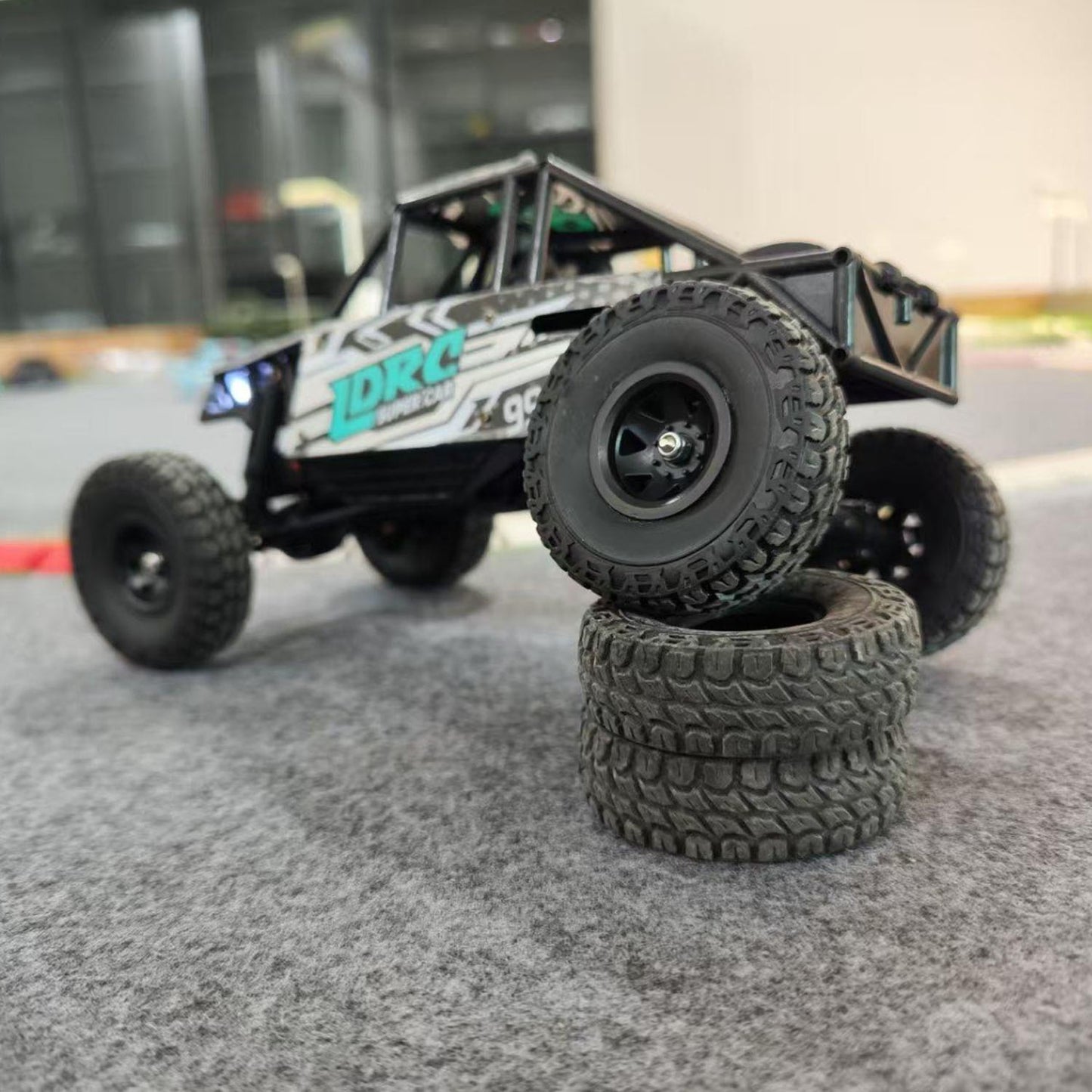 US Stock LDRC LD18499 4*4 2.4G RC Rock Crawler Car 1:18 Wireless Control Climbing Car RTR Vehicles 280 Brushed Motor ESC Headlight