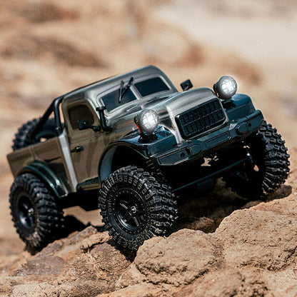 1/18 Remote Control 4WD Rock Crawler Car Simulation Pickup Truck 2.4GHz RC Crawler Brushed Motor Battery Light Ready to Run