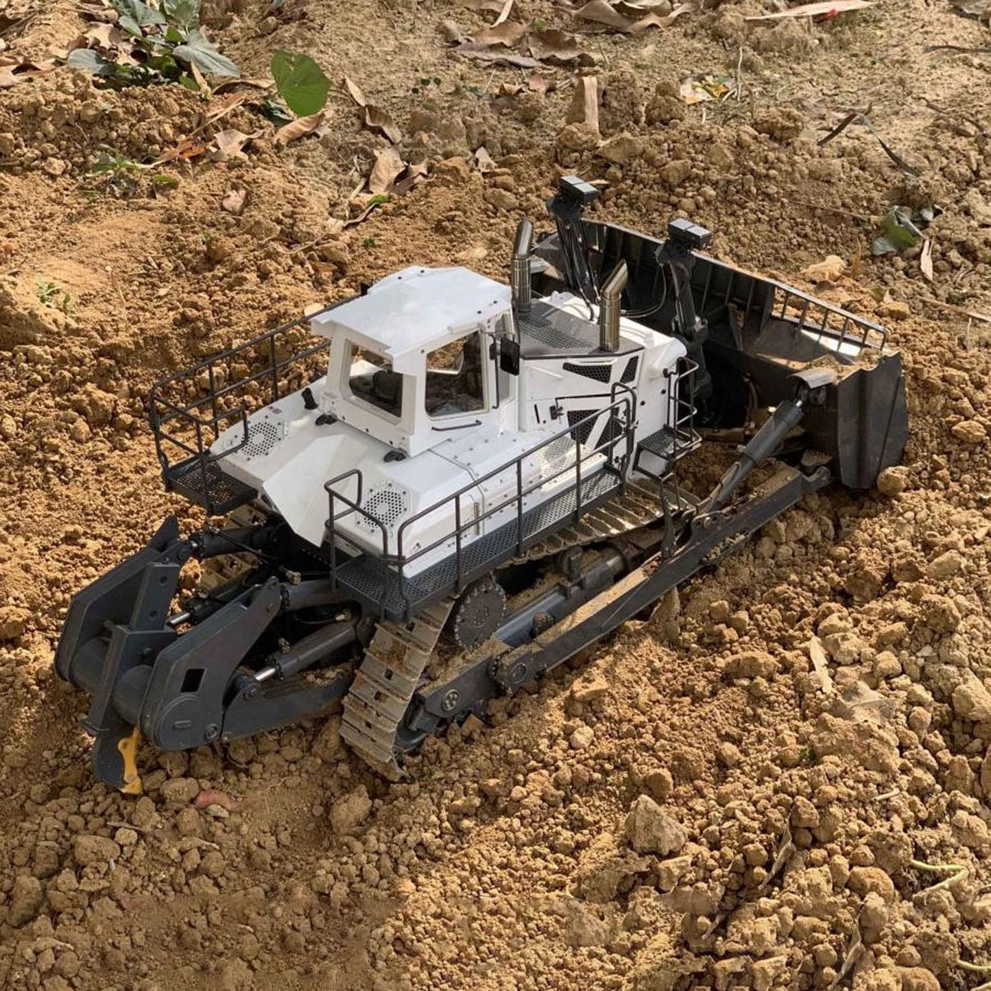 1/14 Remote Control Hydraulic Bulldozer LR776 VAY 776 Metal RC Dozer 5CH Valve Construction Vehicle Model Radio Light Sound