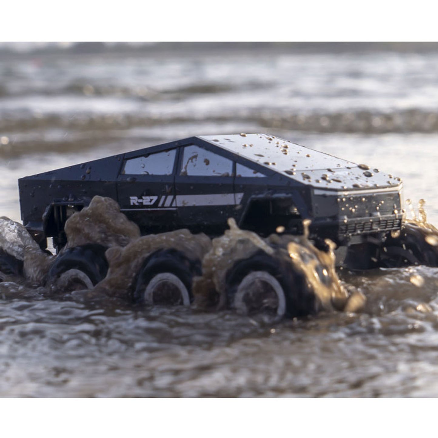 1/18 2.4G RC Pickup Truck Model Q218 8*8 Amphibious All Terrain Controlled Off Road Car Stunt Vehicle 360 Rotation RTR Battery