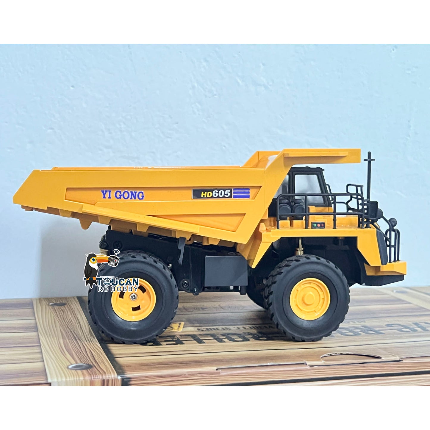 Pre-order 1/50 Electric Remote Control Dump Truck RC Construction Vehicle Tipper RTR Model Lights Sounds Effect Gift For Adult