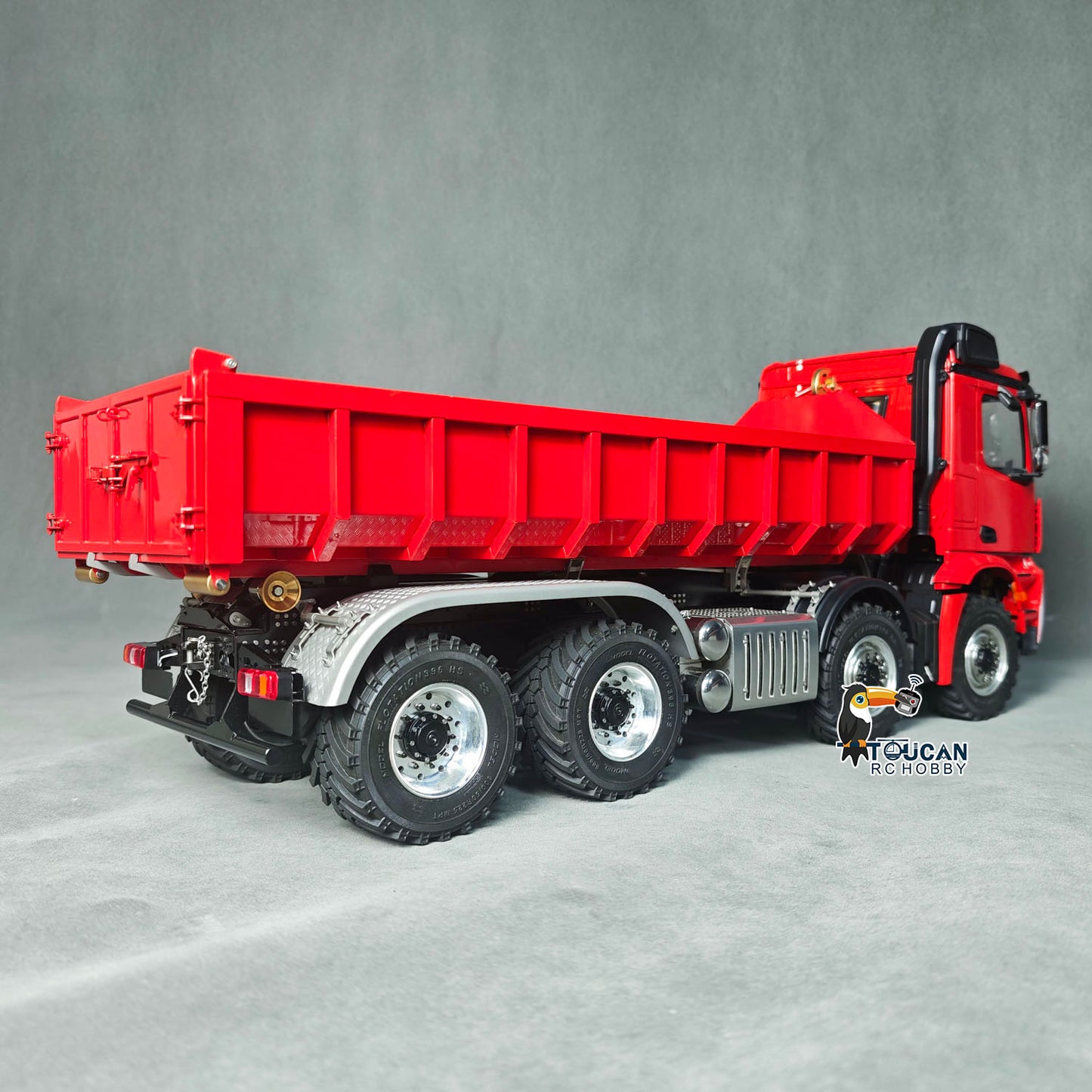 1/14 Metal RC Hydraulic Roll-On-Off Dumper Truck 8X8 Off Road Vehicle 3-Speed Tipper 3-Channel Valve Differential Locks Light Sound System