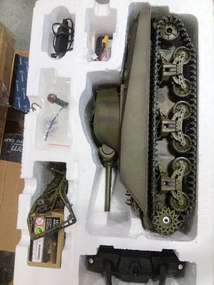 Fast Free Shipping Second Hand US Stock 2.4G Henglong 1/16 Scale 7.0 Plastic Version M4A3 Sherman 3898 RTR RC Tank Model BB IR Smoke Metal Barrel