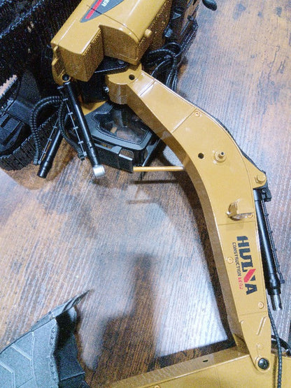Second Hand US Stock HUINA New Upgrade 580 1/14 Metal Excavator Model Engineering Vehicle Electric Ball Grabber 360 Rotating Shear Claw Sound Lights