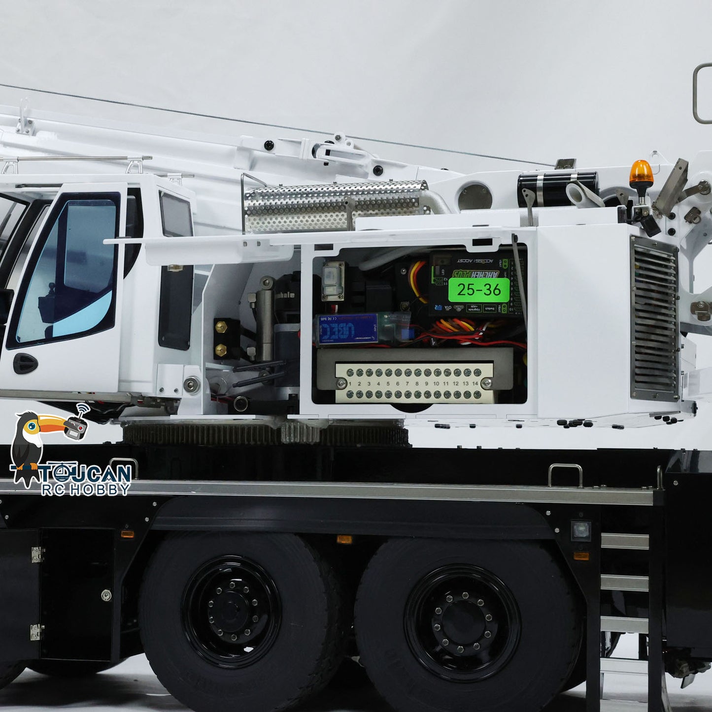 Eyewhale D1350 LTM1350 1/14 Metal RC Hydraulic Mobile Crane Truck PNP Heavy Construction Vehicle