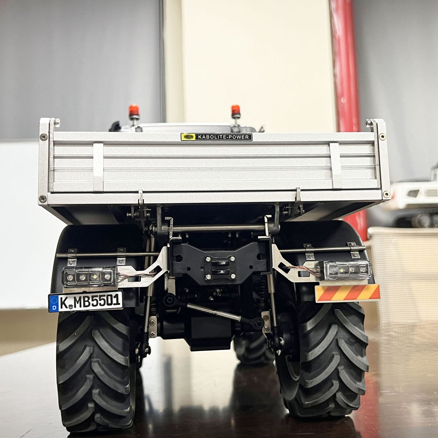 Kabolite K5501 metal part RC Unimog crawler offroad truck with 2 speed gearbox full simulation
