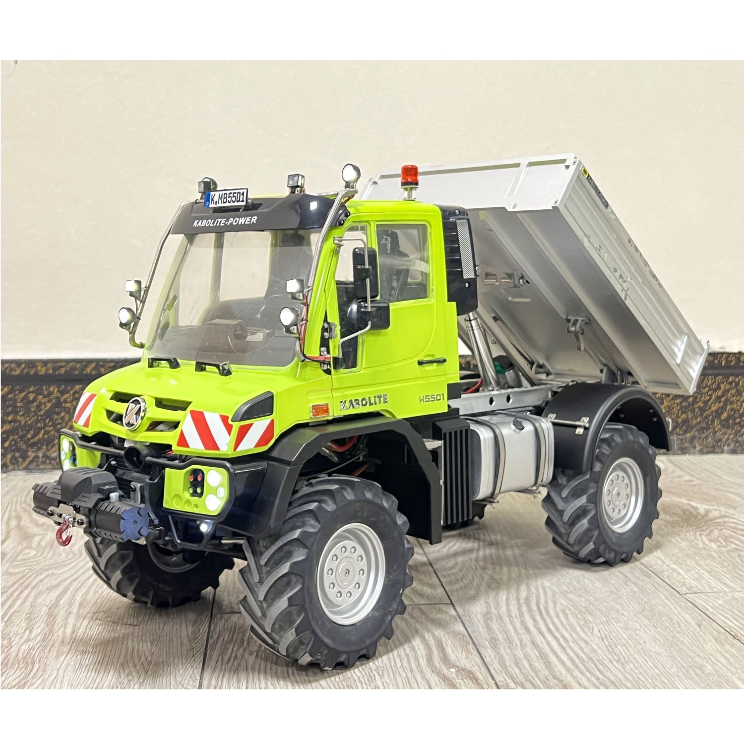 Kabolite K5501 RTR offroad truck equipped with Fuys L12 radio 2S battery and charger

