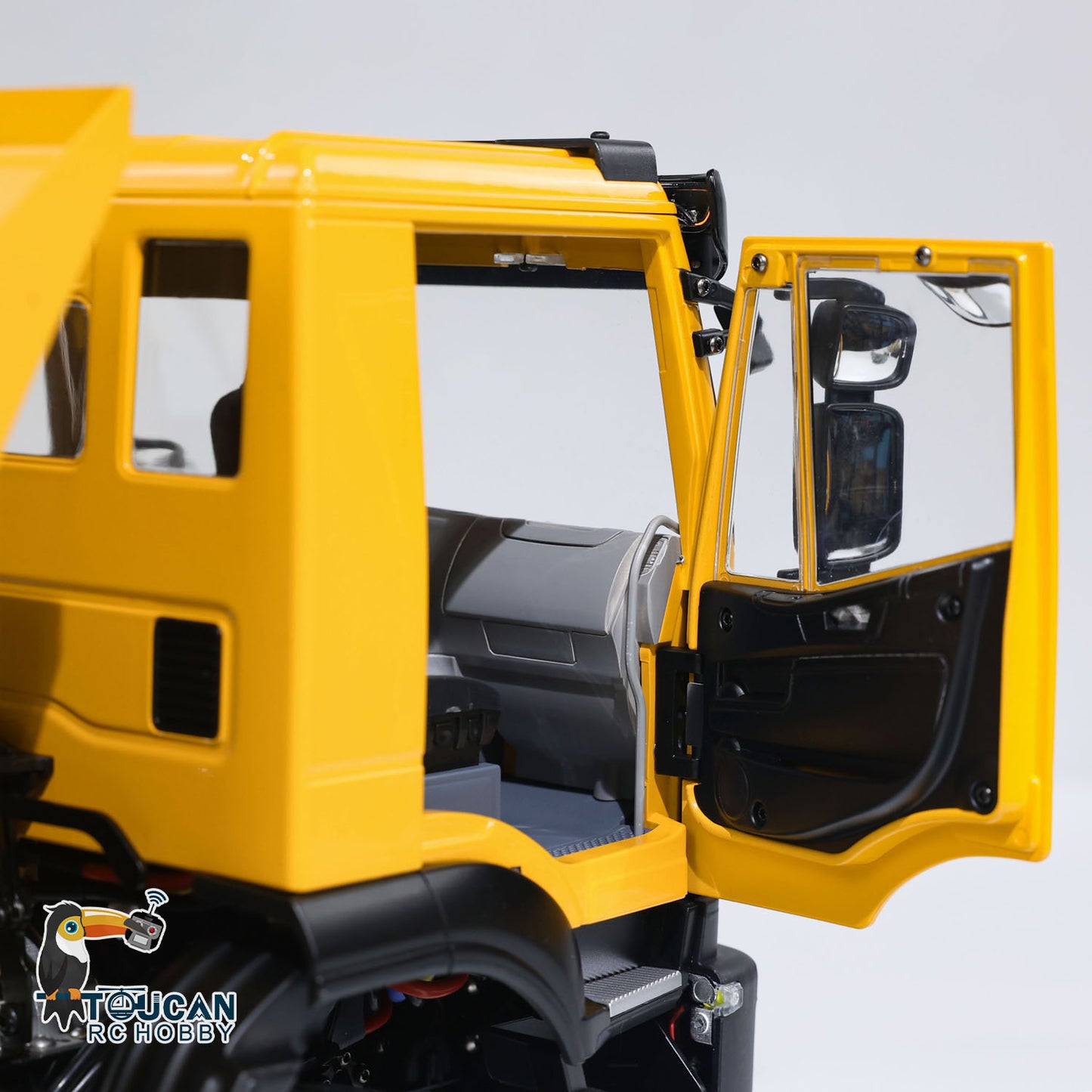 MD hydraulic tipper model matched with ST8 radio controller
