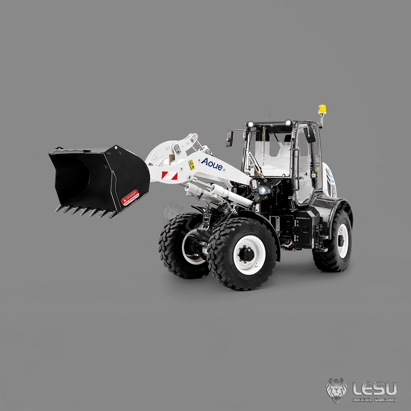 LESU Aoue WA100M-8 1/14 Metal 4x4 Hydraulic RC Loader A0021 Model with Brushless Motor Quick Release Coupler Sound Light System