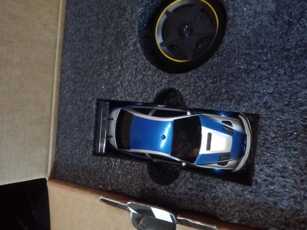 Second Hand US STOCK RC 1/43 Scale Ready to Go Race Car Remote Control Drift Car 4WD Mini Toy Lights